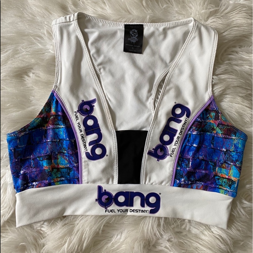 Crop too sports bra